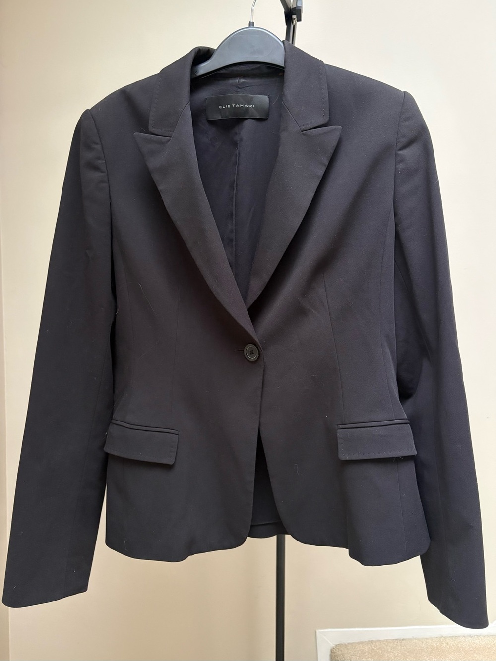Elie Tahari Black Single-Button Notch Lapel Blazer